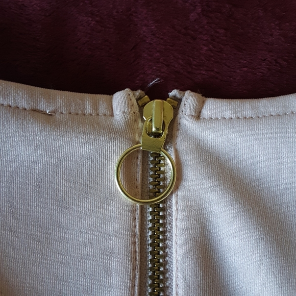 Express Crop Top - Off White Pale Blush - Picture 6 of 6